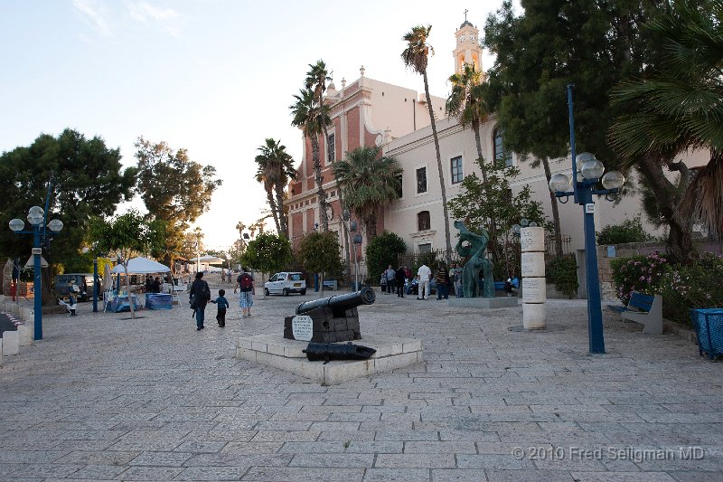 20100415_183653 D3.jpg - Main square, old Jaffa